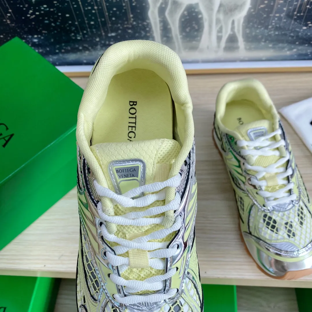 p620🐮🐮High-end version, the original 1:1 couple style new model is on the shelves🔥BV Orbit sneakers Wang Yibo's same style couple's Dad Runner sneakers, made of lightweight technical mesh fabric. Features a geometric patterned rubber outsole. The outsole is made of color-blocked TPU outsole. Size: women’s shoes 35-40, men’s shoes 39-45.